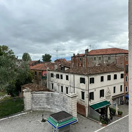 Stunning Venetian By Biennale Gardens * Veneza