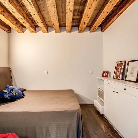 Stunning Venetian By Biennale Gardens * Veneza