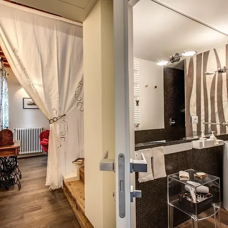 Stunning Venetian By Biennale Gardens *