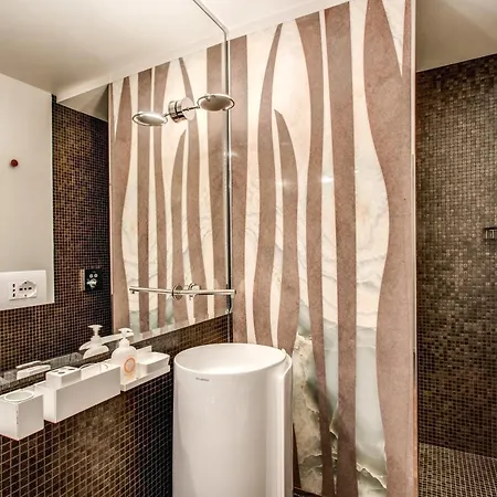 Stunning Venetian By Biennale Gardens * Veneza