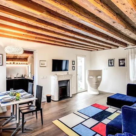 Stunning Venetian By Biennale Gardens Veneza